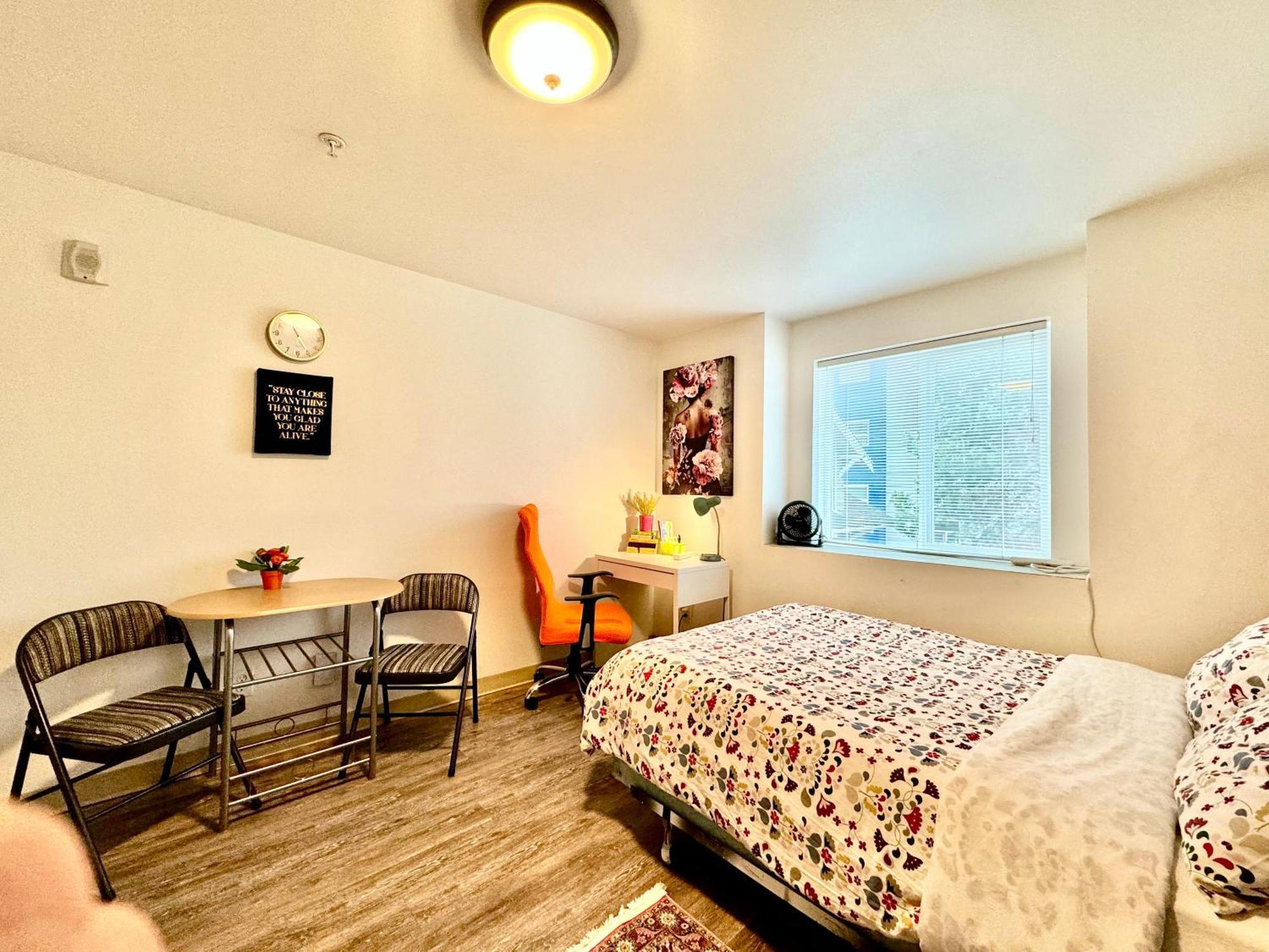 Micro Studio Apartment In University District- 10 Mins Walk To University Of Wa Seattle Buitenkant foto