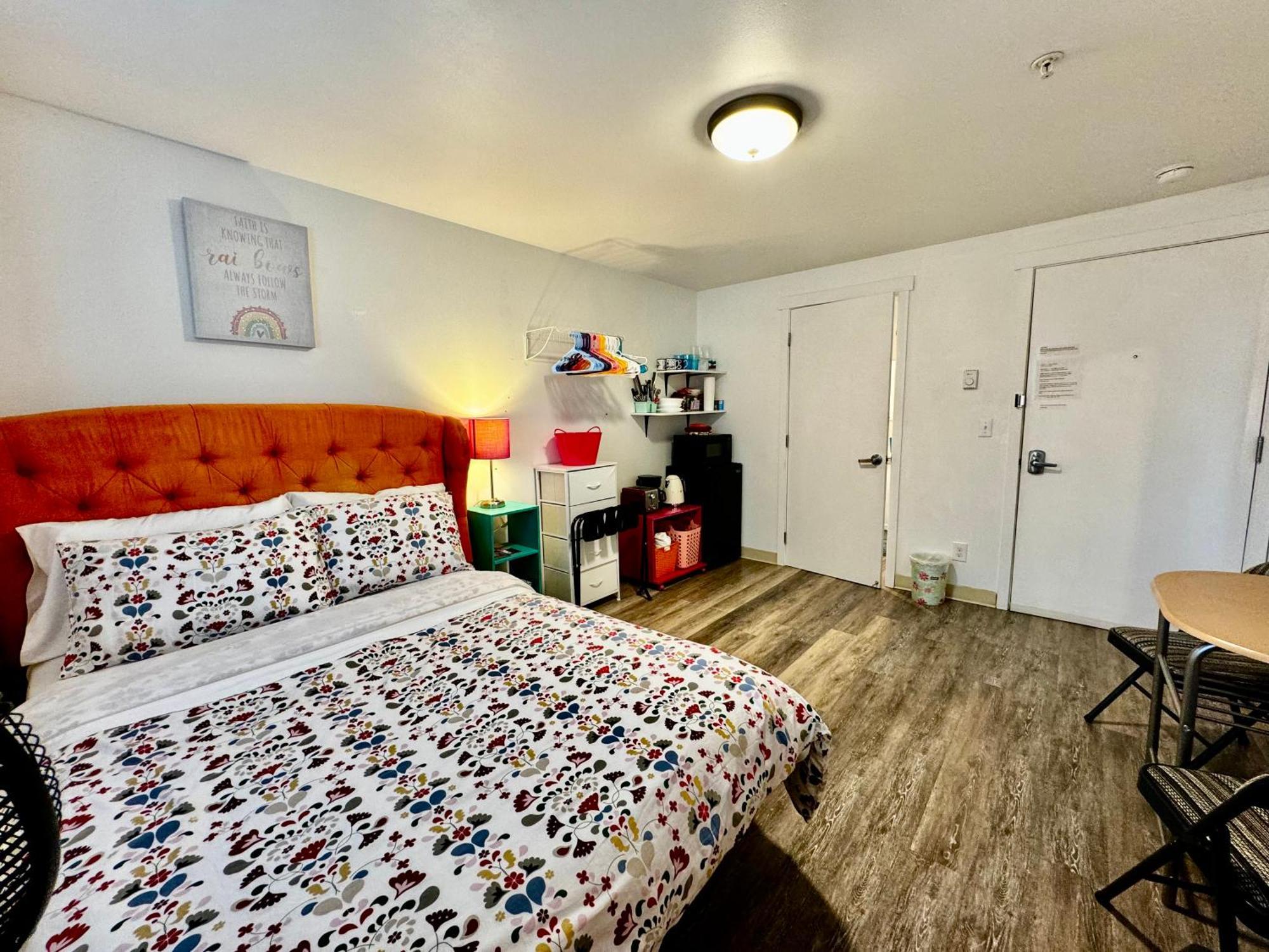 Micro Studio Apartment In University District- 10 Mins Walk To University Of Wa Seattle Buitenkant foto